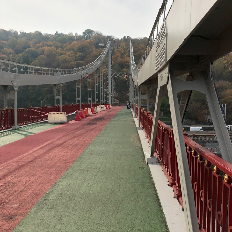 Pedestrian Bridge over the Dnipro River